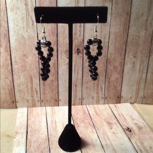 Figure 8 Infinity style earrings